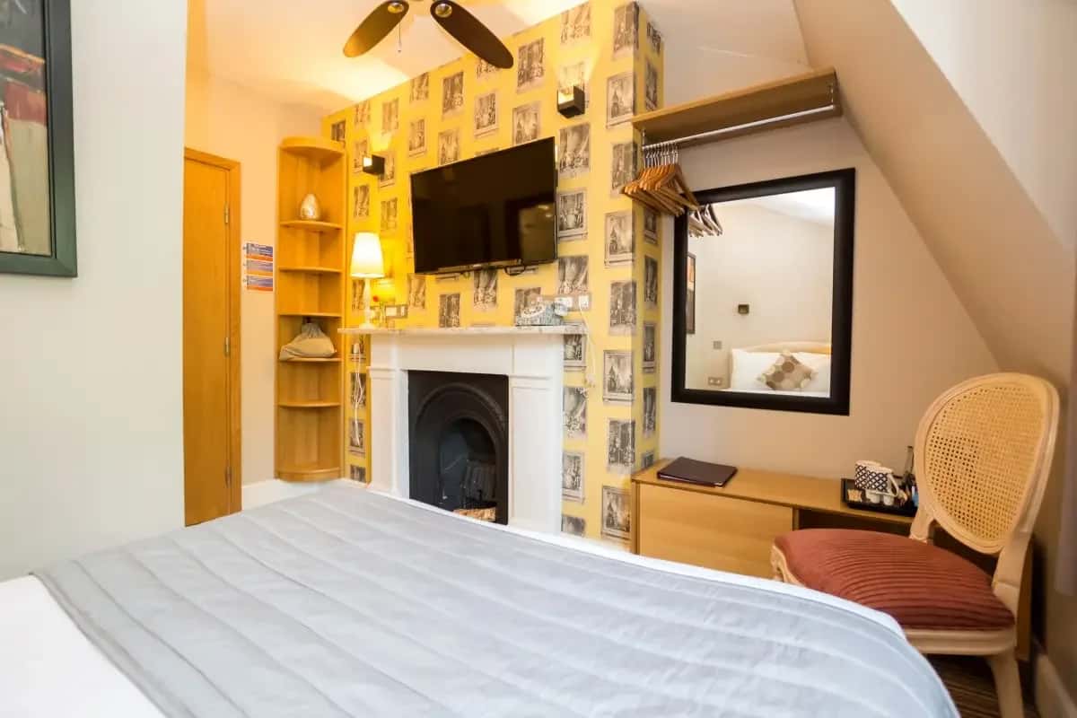 Double Room at Arosfa Hotel London