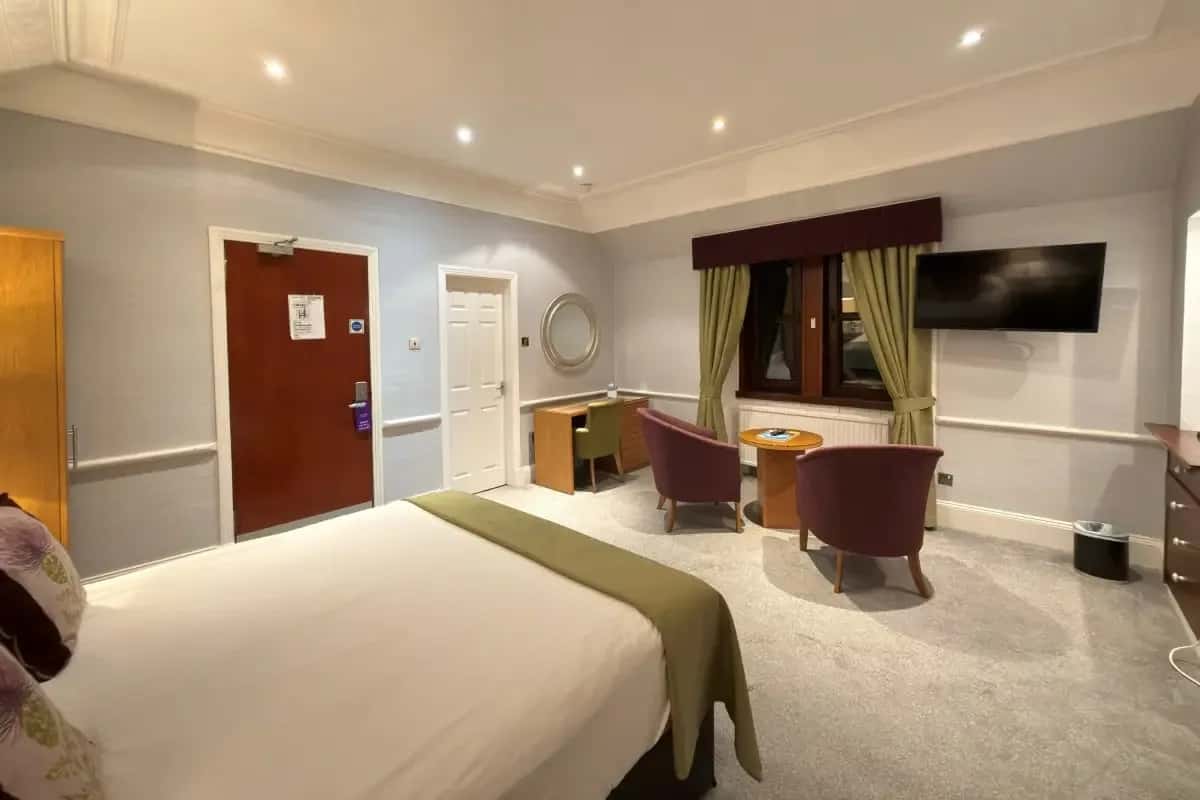 Executive Double Room in Craigmonie Hotel