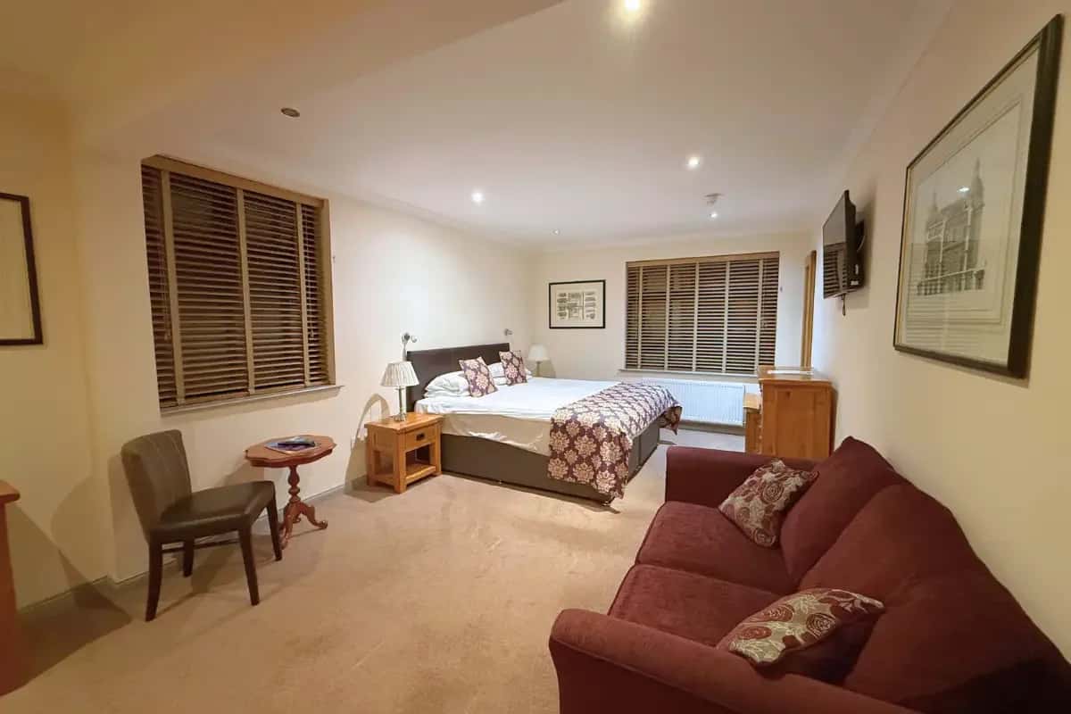 Family Room in Cragminie Hotel