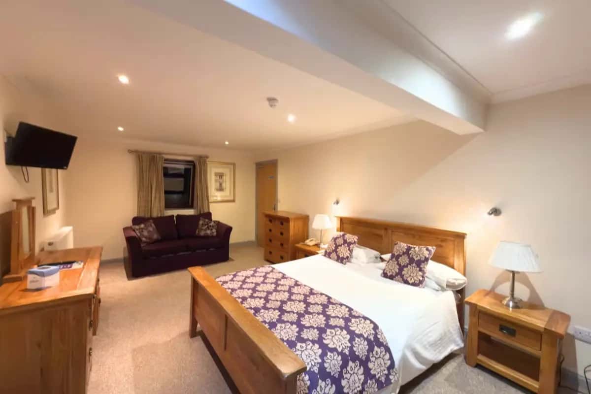 Family Room 4 Adults in Craigmonie Hotel