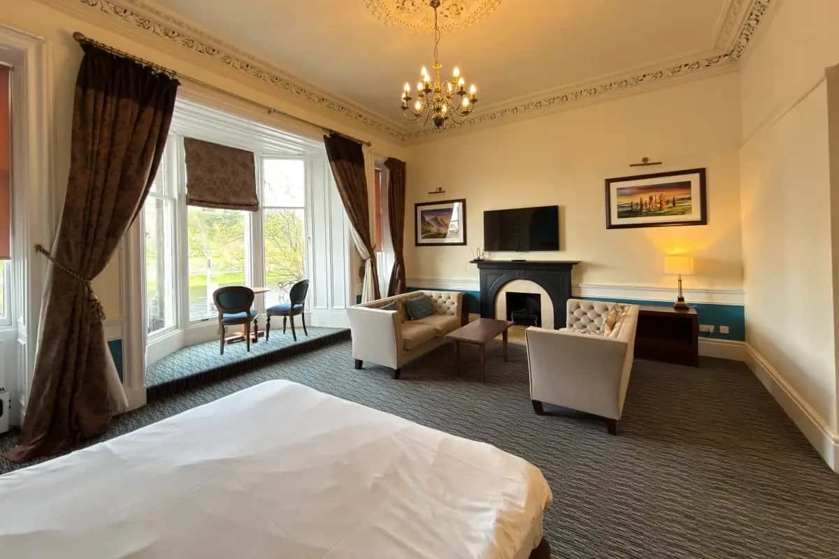 Ness Suite Room with King sized bad