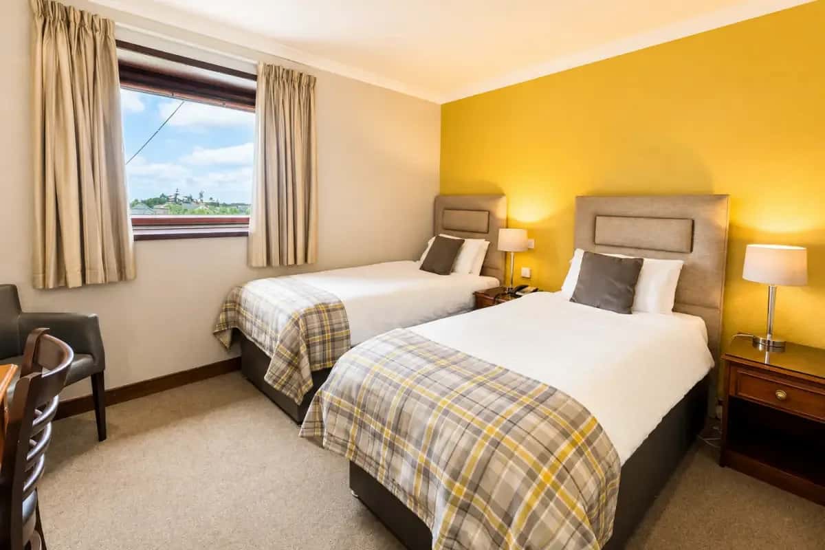 Standard Twin Room, featured with 2 sigle beds