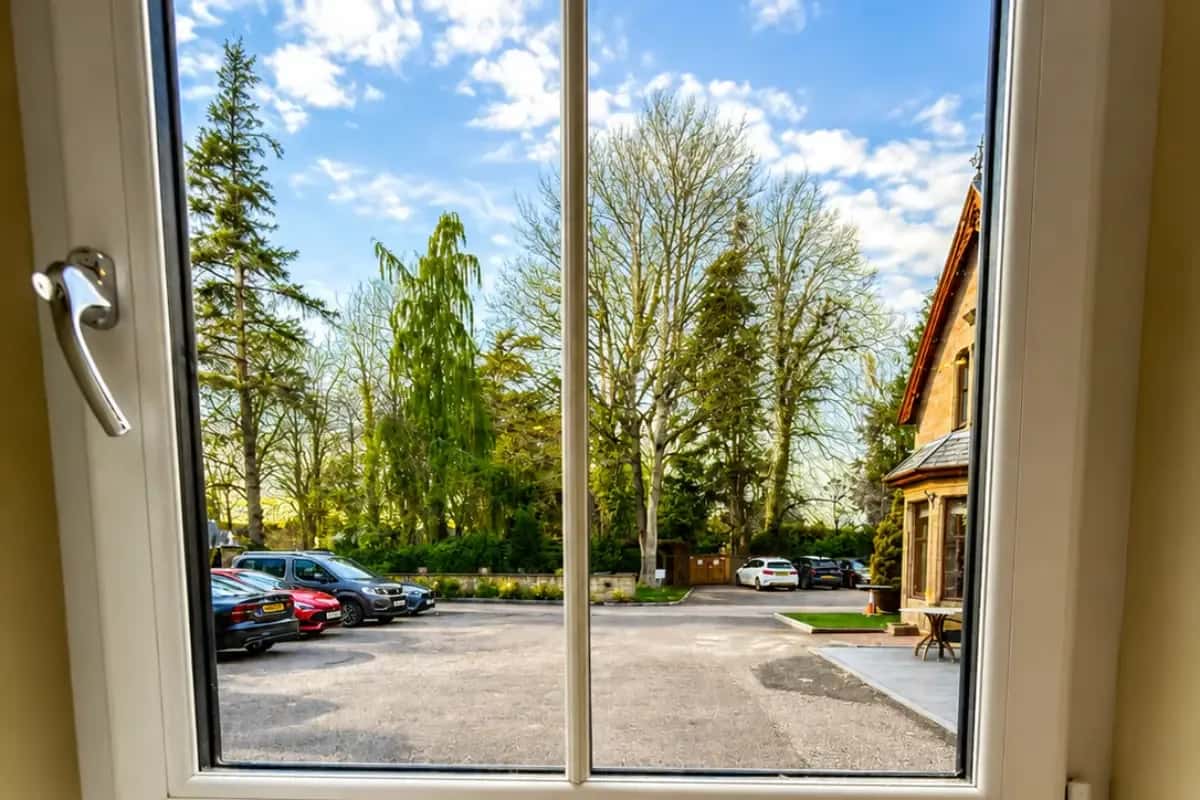 Superior Double Room in Cragminie Hotel
