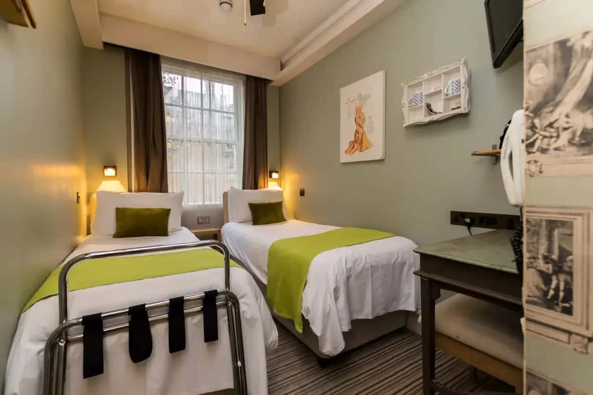 Twin Room at Arosfa Hotel London
