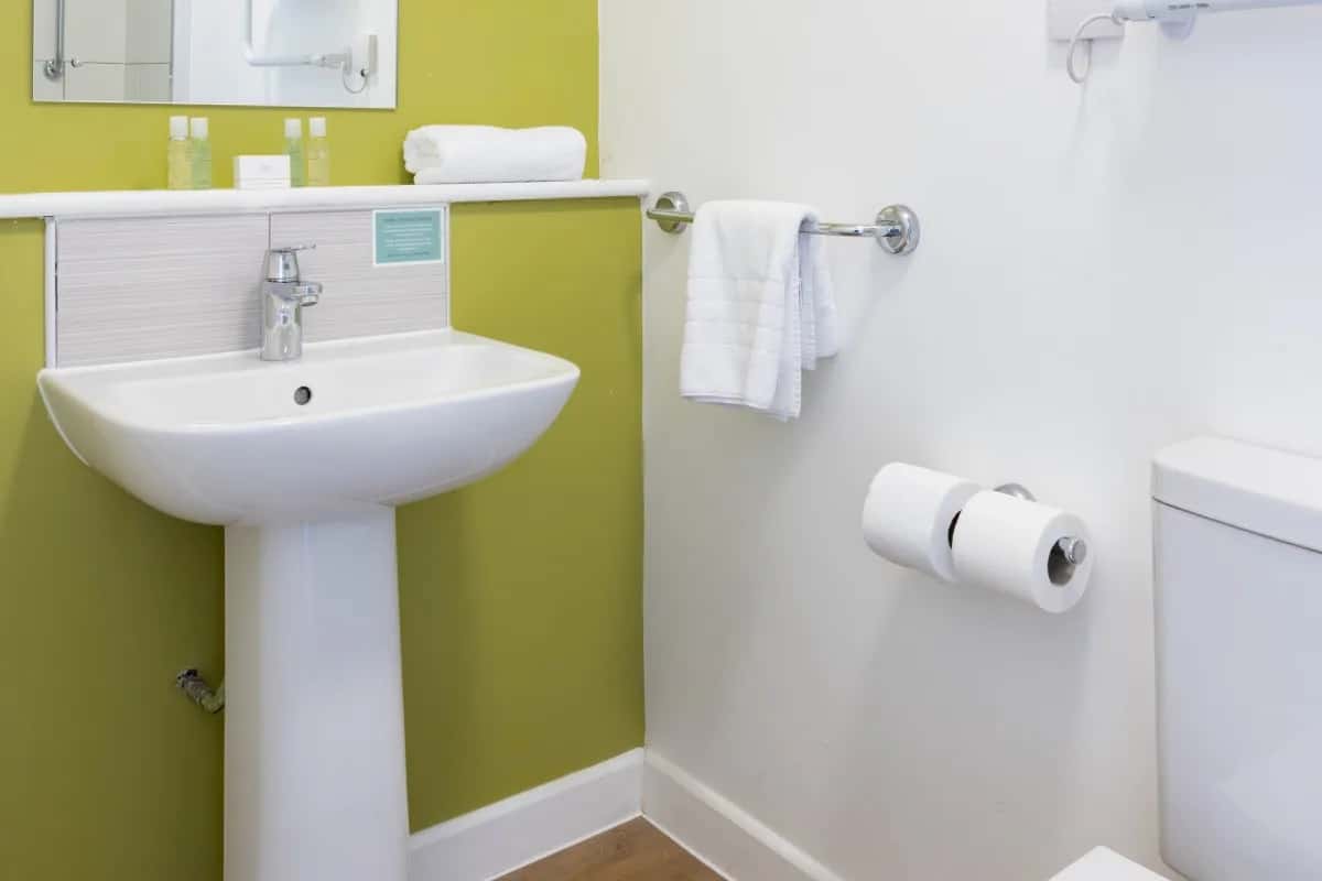 Standard single room in Dilkhusa Hotel 