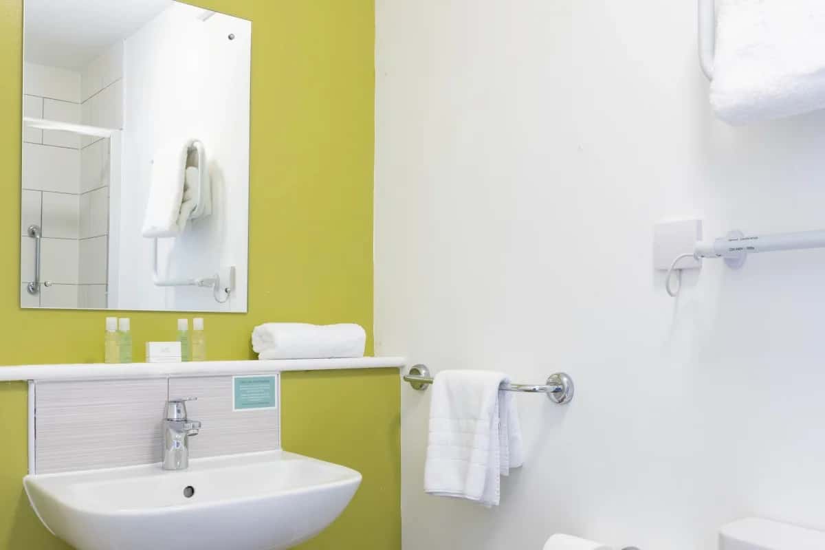 Standard single room in Dilkhusa Hotel 