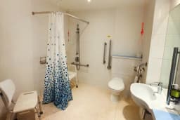 Accessible Double Room in Citrus Hotel Cheltenham