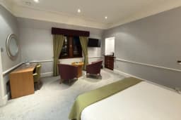 Executive Double Room in Craigmonie Hotel