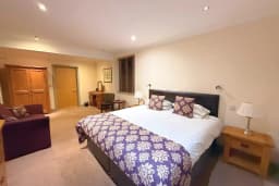 Family Room in Cragminie Hotel