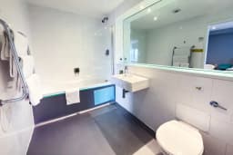 Family Studios in Citrus Hotel Cheltenham