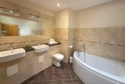 Ness Suite Room with King sized bad