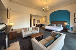 Ness Suite Room with King sized bad