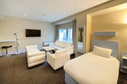 Quad Room in Citrus Hotel Cheltenham