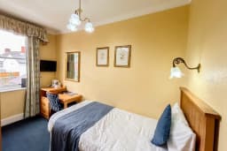 Single Room (5)