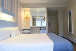 Standard Double Room in Citrus Hotel Cheltenham