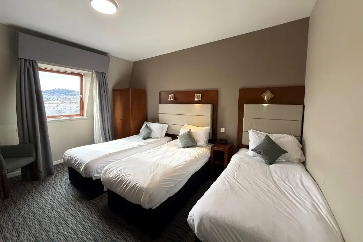 Triple Room with three Single beds in Inverness