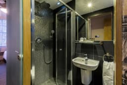 Twin Room at Arosfa Hotel London