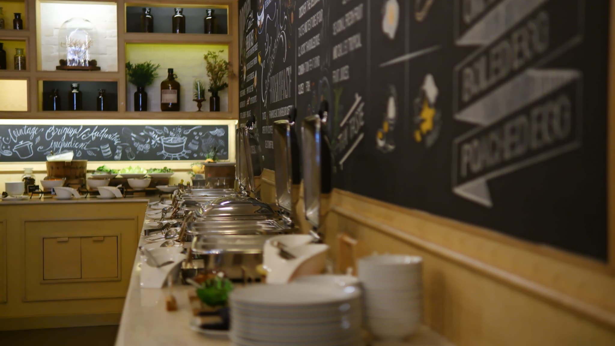 Munch Restaurant in Citrus Sukhumvit 11
