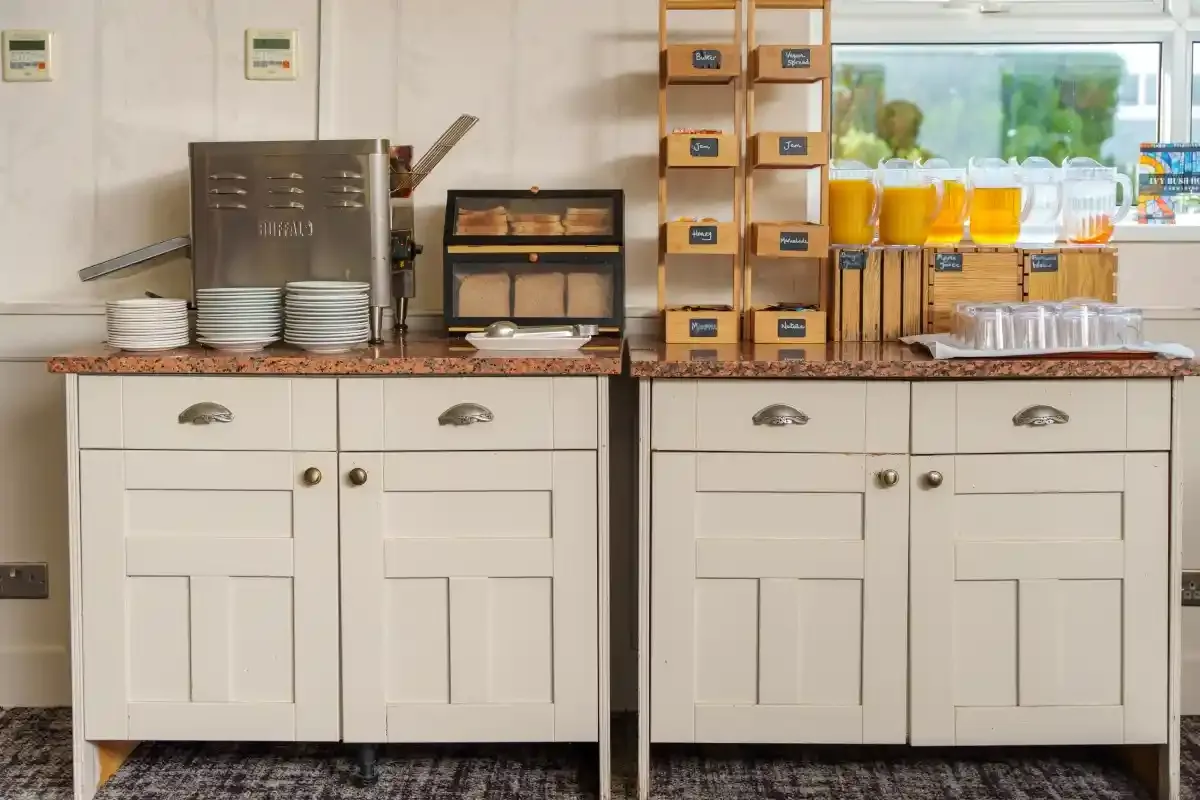Breakfast Room